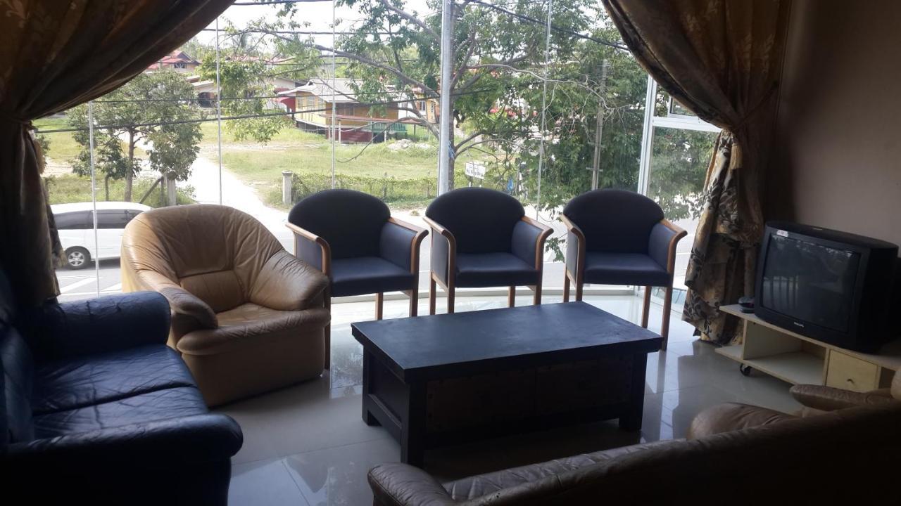 Daisyinn Budget Hotel Kuala Terengganu Kampong Gong Badak Exterior foto