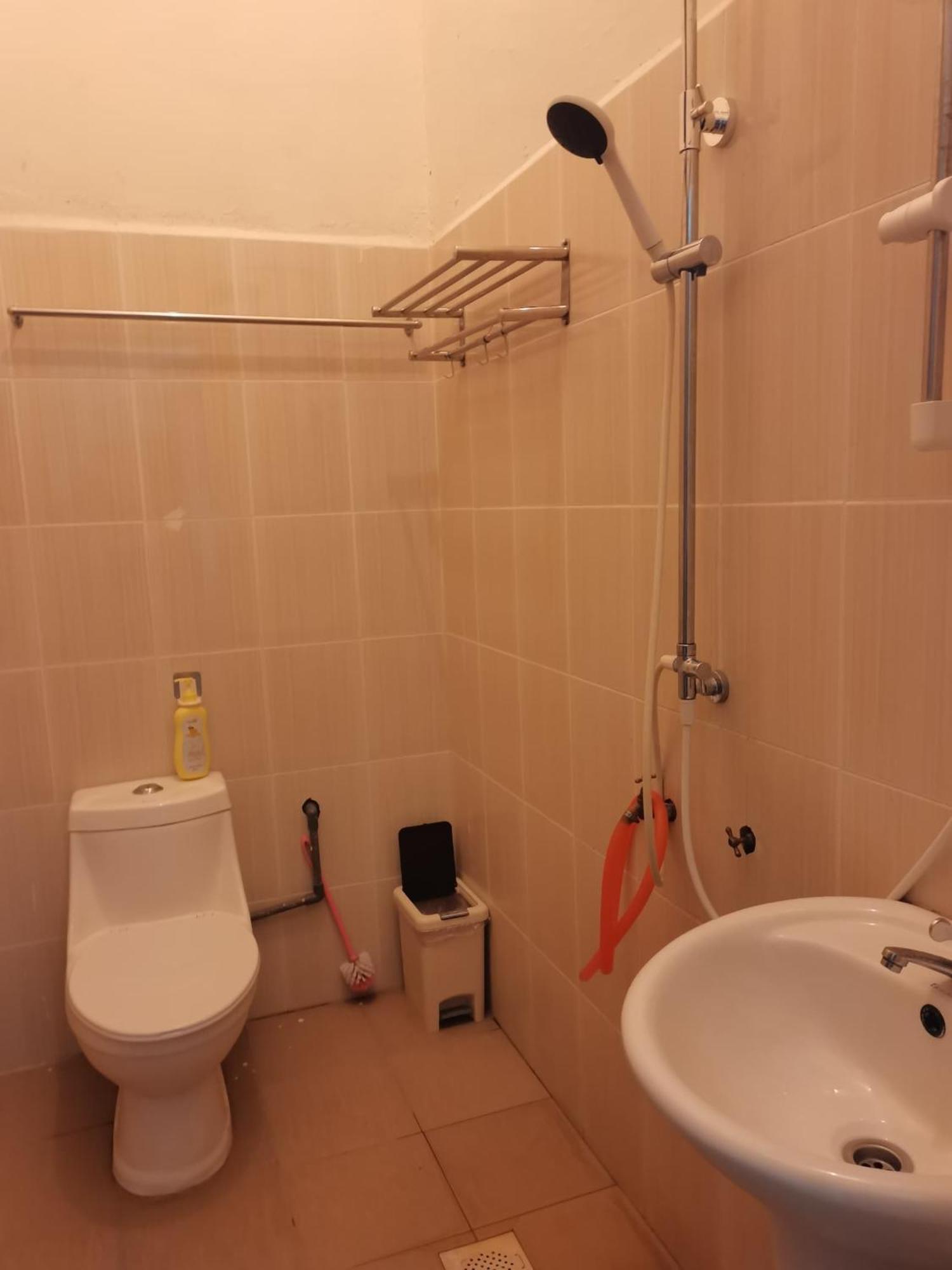 Daisyinn Budget Hotel Kuala Terengganu Kampong Gong Badak Exterior foto